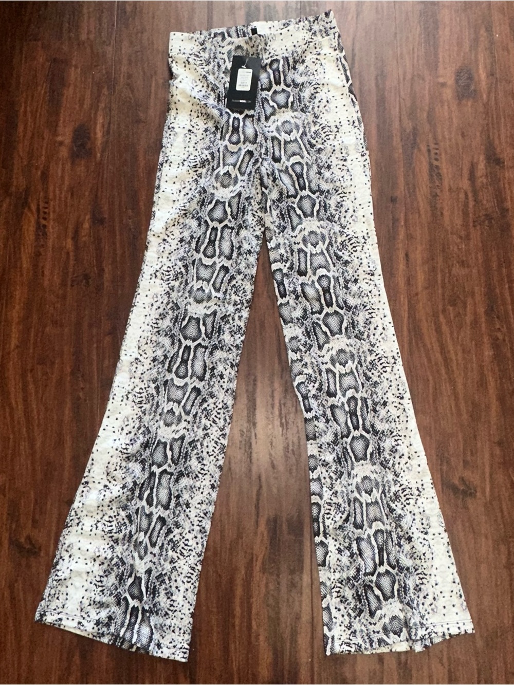Women's Snake Print Wide-Leg Pants - White/Black
